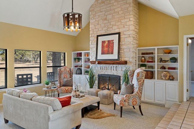 2801 Martin RD, Dripping Springs, TX 78620