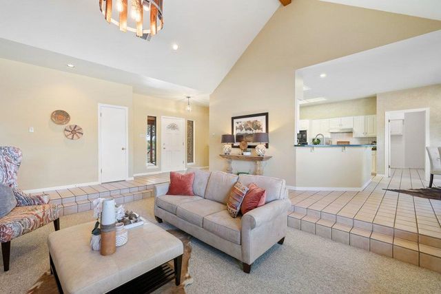 2801 Martin RD, Dripping Springs, TX 78620