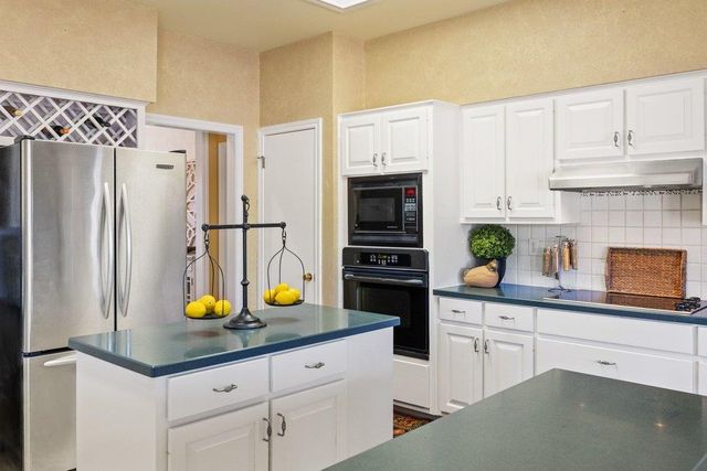 2801 Martin RD, Dripping Springs, TX 78620