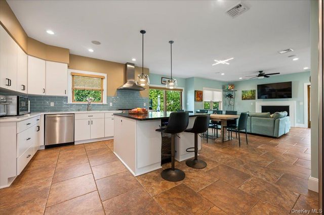 2064 Pacific Boulevard, Atlantic Beach, NY 11509