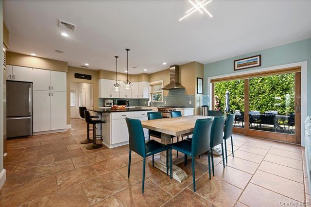 2064 Pacific Boulevard, Atlantic Beach, NY 11509
