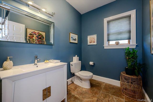 2064 Pacific Boulevard, Atlantic Beach, NY 11509