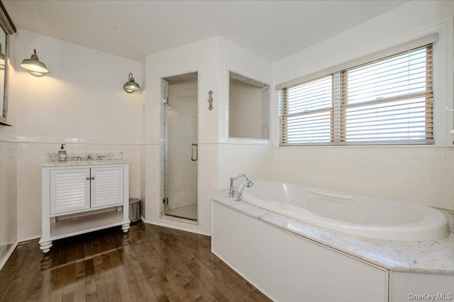 2064 Pacific Boulevard, Atlantic Beach, NY 11509