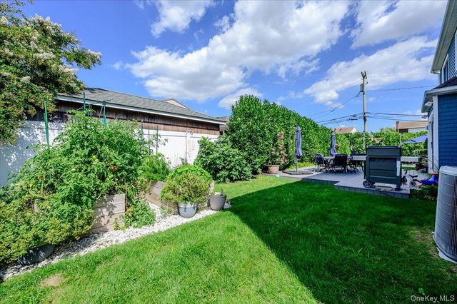 2064 Pacific Boulevard, Atlantic Beach, NY 11509