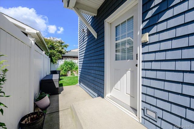 2064 Pacific Boulevard, Atlantic Beach, NY 11509