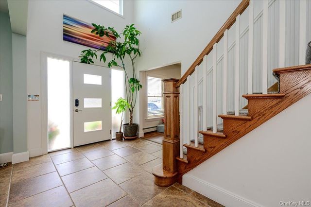 2064 Pacific Boulevard, Atlantic Beach, NY 11509
