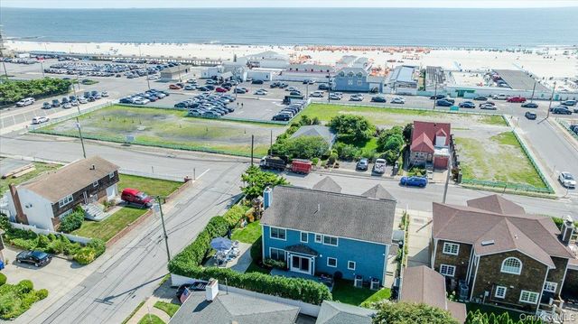2064 Pacific Boulevard, Atlantic Beach, NY 11509