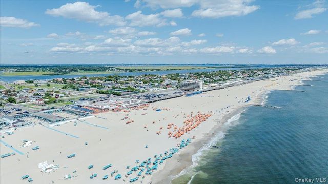 2064 Pacific Boulevard, Atlantic Beach, NY 11509
