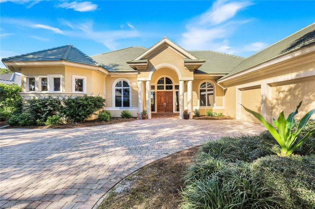 1468 Gormican LN, Naples, FL 34110