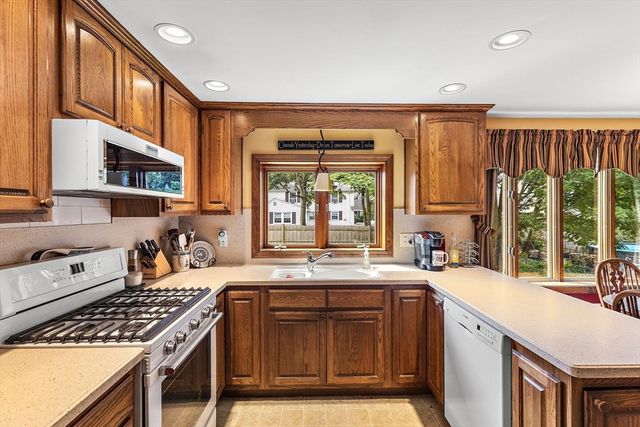 76 Forest Street, Lowell, MA 01851