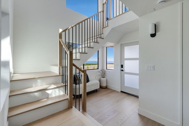 1212 W Cliff Drive, Santa Cruz, CA 95060