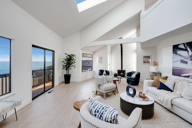 1212 W Cliff Drive, Santa Cruz, CA 95060