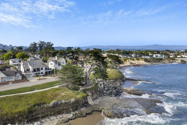 1212 W Cliff Drive, Santa Cruz, CA 95060