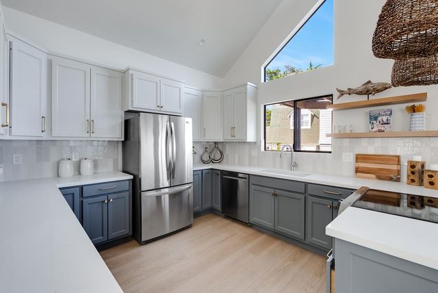 1212 W Cliff Drive, Santa Cruz, CA 95060