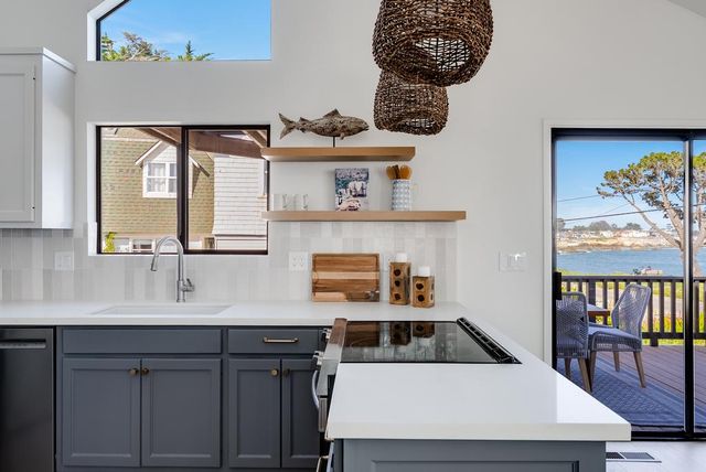 1212 W Cliff Drive, Santa Cruz, CA 95060