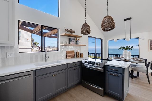 1212 W Cliff Drive, Santa Cruz, CA 95060