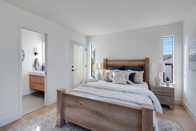 1212 W Cliff Drive, Santa Cruz, CA 95060