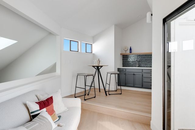 1212 W Cliff Drive, Santa Cruz, CA 95060