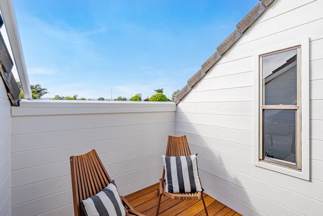 1212 W Cliff Drive, Santa Cruz, CA 95060