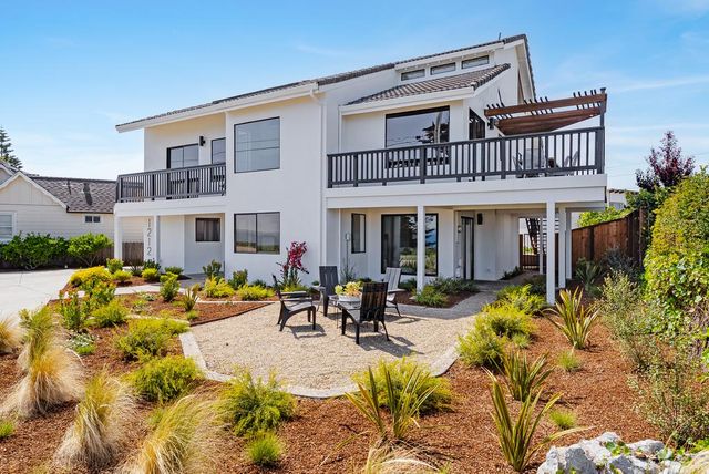 1212 W Cliff Drive, Santa Cruz, CA 95060