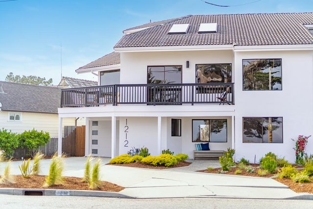 1212 W Cliff Drive, Santa Cruz, CA 95060
