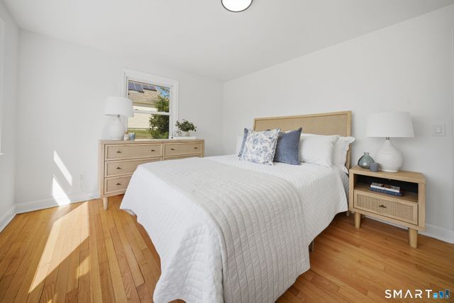 35 Dyer Avenue, Canton, CT 06019