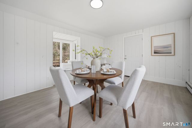 35 Dyer Avenue, Canton, CT 06019