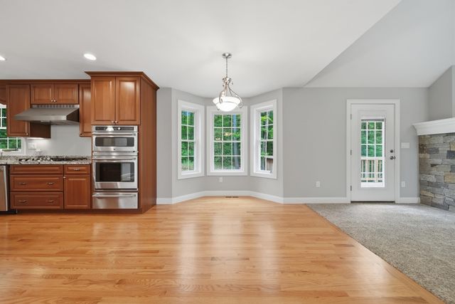 24 Piper Lane, Pelham, NH 03076