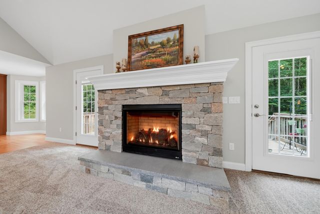 24 Piper Lane, Pelham, NH 03076