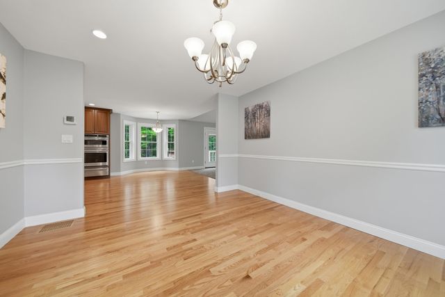 24 Piper Lane, Pelham, NH 03076