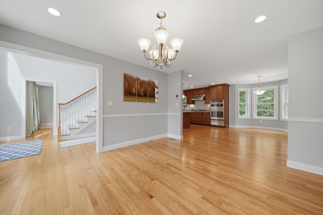 24 Piper Lane, Pelham, NH 03076