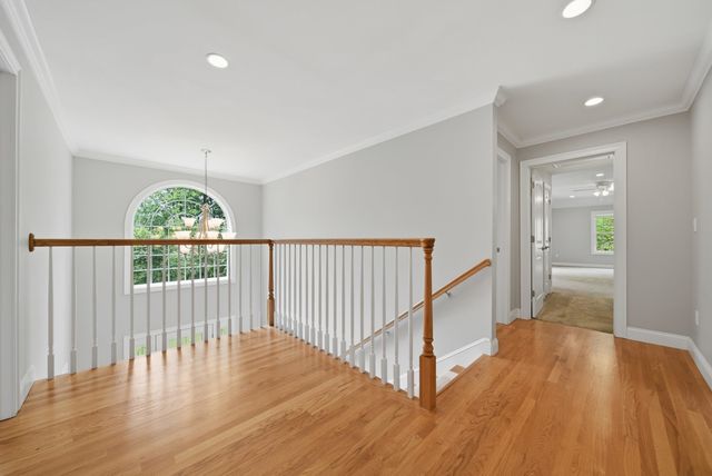 24 Piper Lane, Pelham, NH 03076