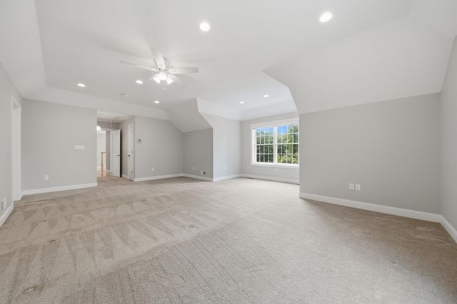 24 Piper Lane, Pelham, NH 03076
