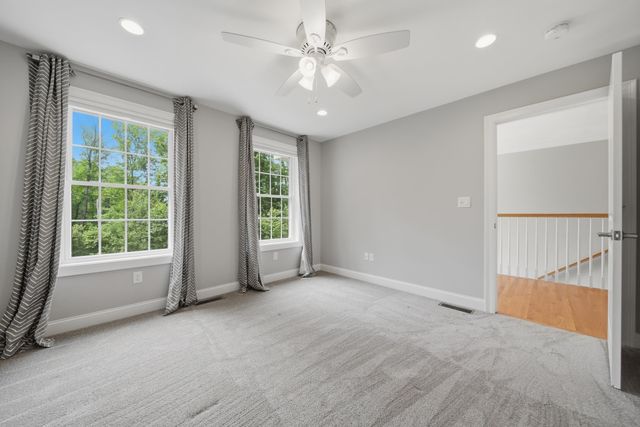 24 Piper Lane, Pelham, NH 03076