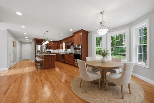 24 Piper Lane, Pelham, NH 03076