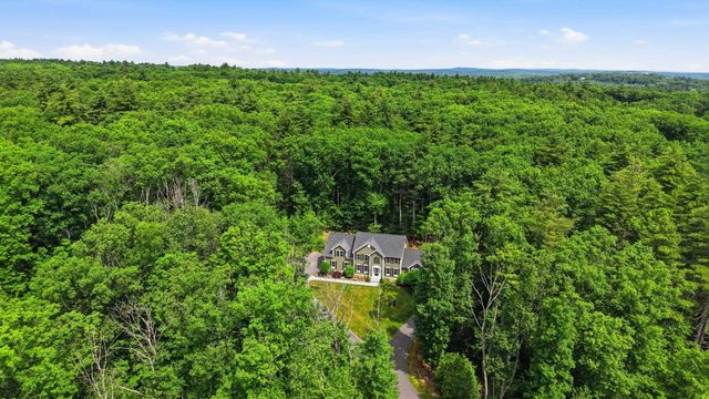 24 Piper Lane, Pelham, NH 03076