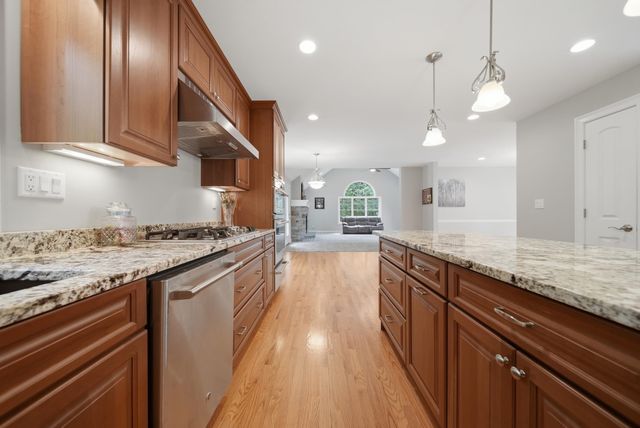 24 Piper Lane, Pelham, NH 03076