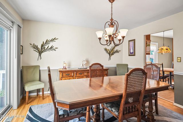 20 Jay Court, Hazlet, NJ 07730