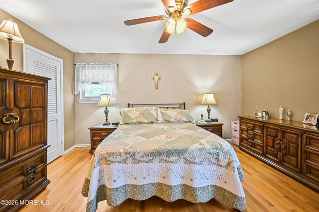 20 Jay Court, Hazlet, NJ 07730