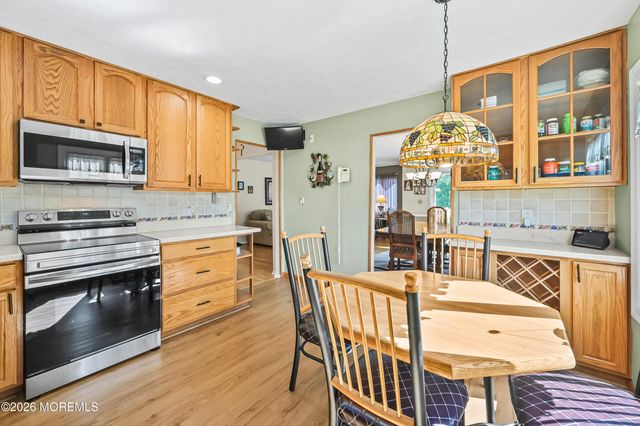 20 Jay Court, Hazlet, NJ 07730