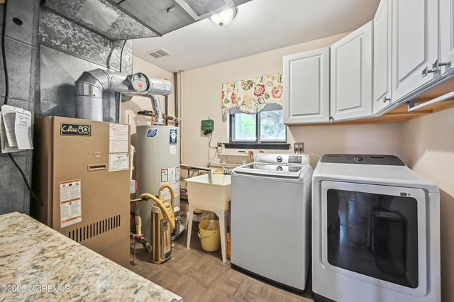 20 Jay Court, Hazlet, NJ 07730