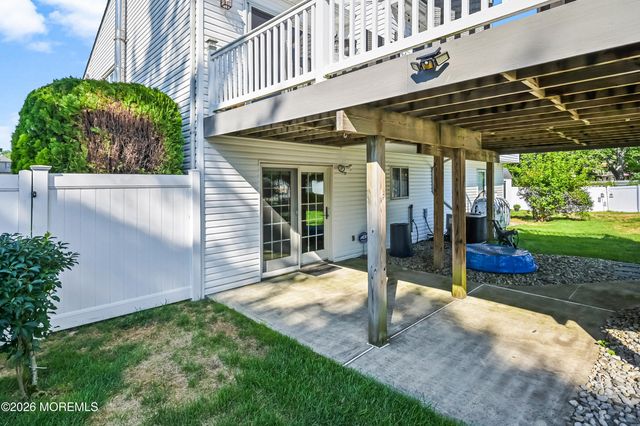 20 Jay Court, Hazlet, NJ 07730