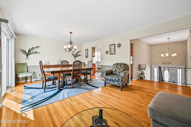 20 Jay Court, Hazlet, NJ 07730