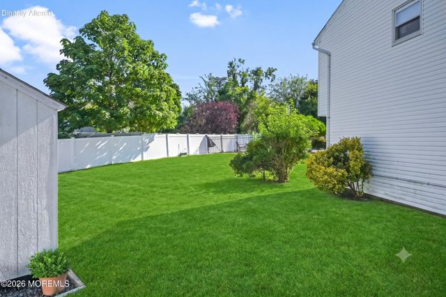 20 Jay Court, Hazlet, NJ 07730