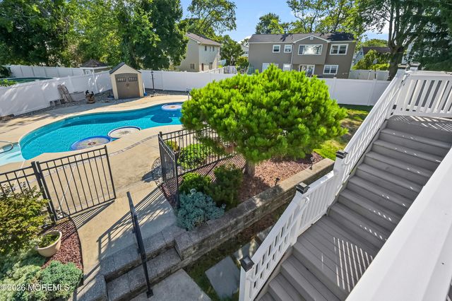 20 Jay Court, Hazlet, NJ 07730
