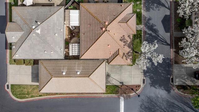 753 Rodmartin Ct, Folsom, CA 95630