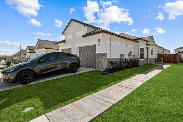4770 N Luxe Lane 222B, Denton, TX 76207