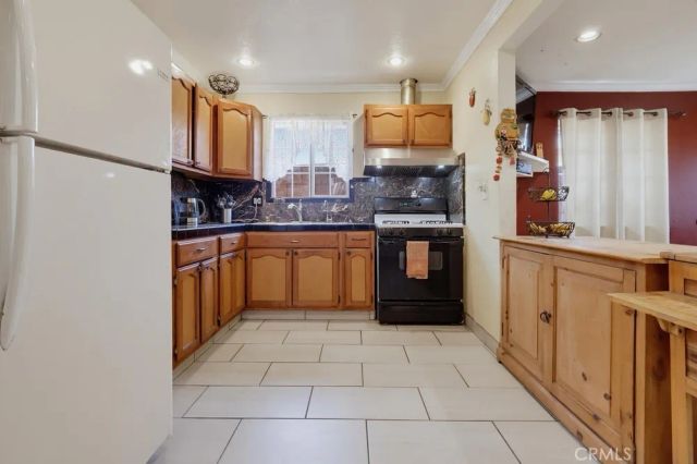 12027 168th, Artesia, CA 90701