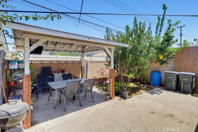 12027 168th, Artesia, CA 90701