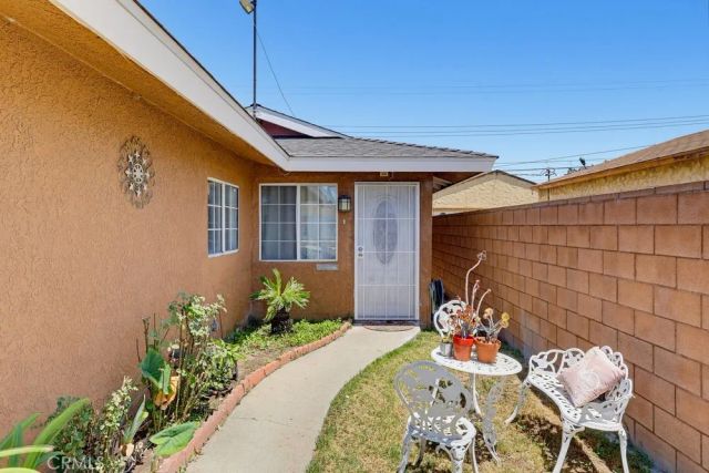 12027 168th, Artesia, CA 90701